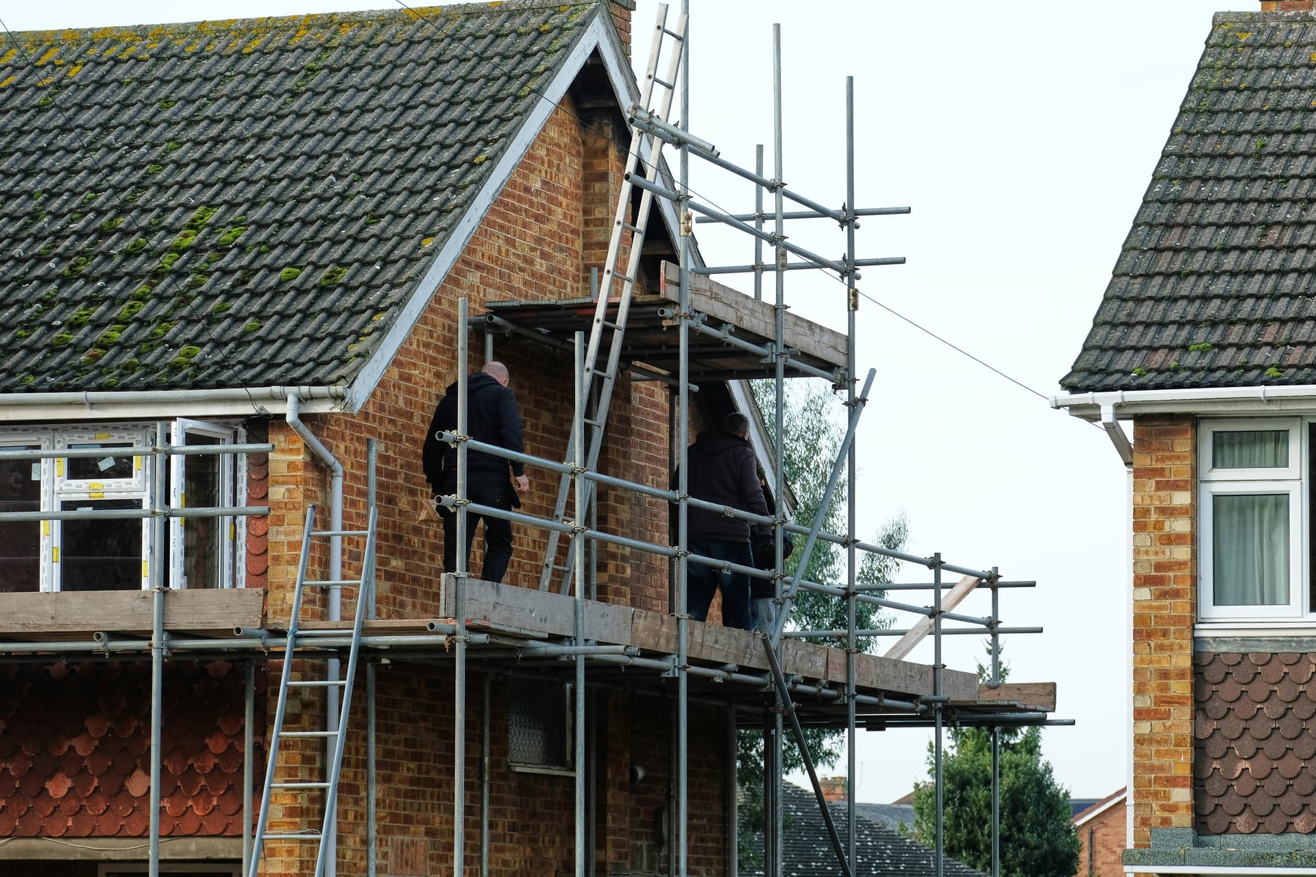 What Does Sash Window Restoration Include? It Depends on Your Property